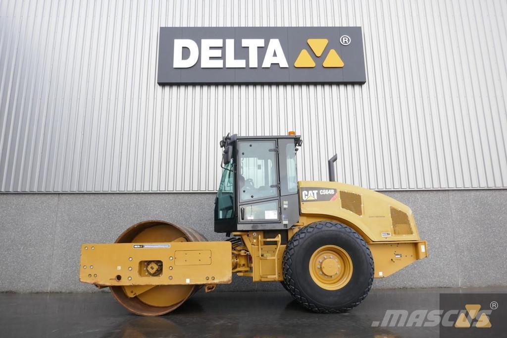 CAT CS64B Yksivalssijyrät