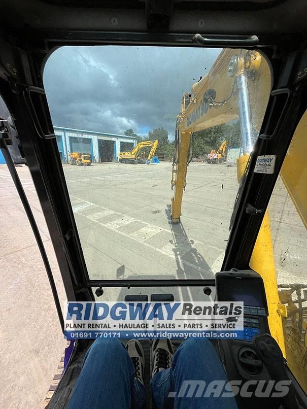 JCB JS 220 LC Telakaivukoneet