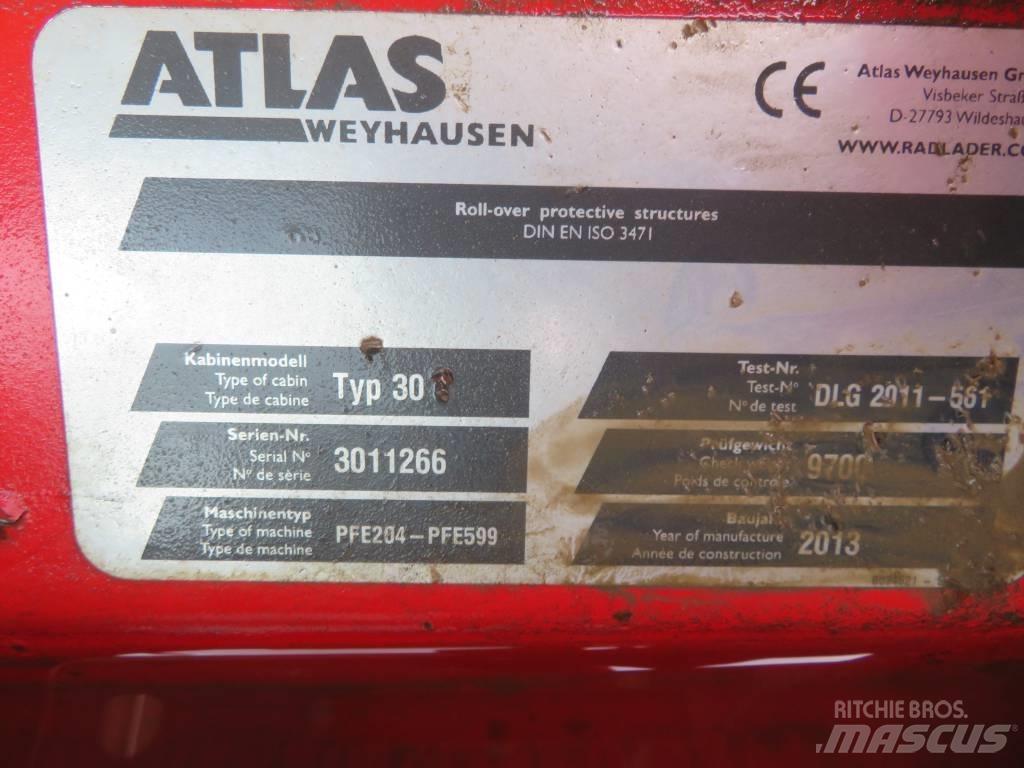 Atlas 65 Ohjaamo ja sisusta