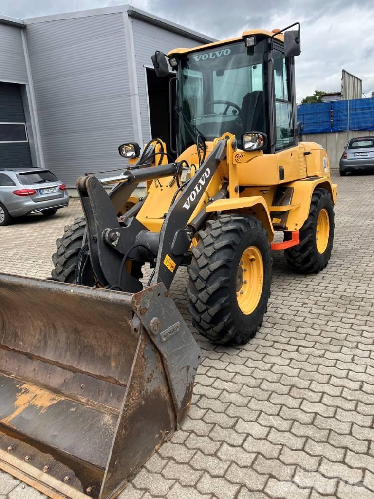 Volvo L 30 G Pyöräkuormaajat