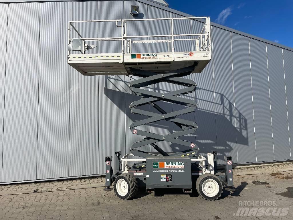 SkyJack SJ 6832 RTE Saksilavat