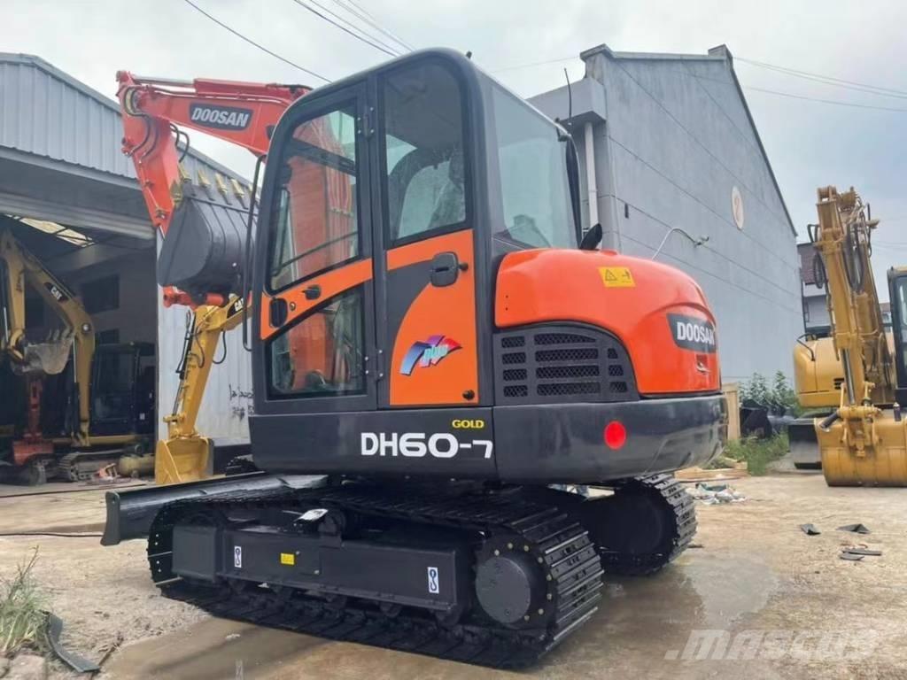 Doosan DH 60-7 Minikaivukoneet < 7t