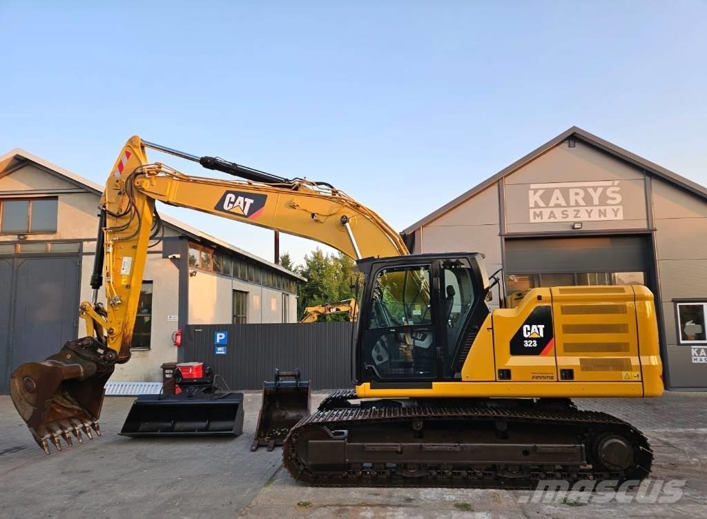 CAT 323 Telakaivukoneet