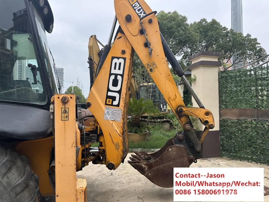 JCB 3 CX 4 T Kaivurikuormaajat