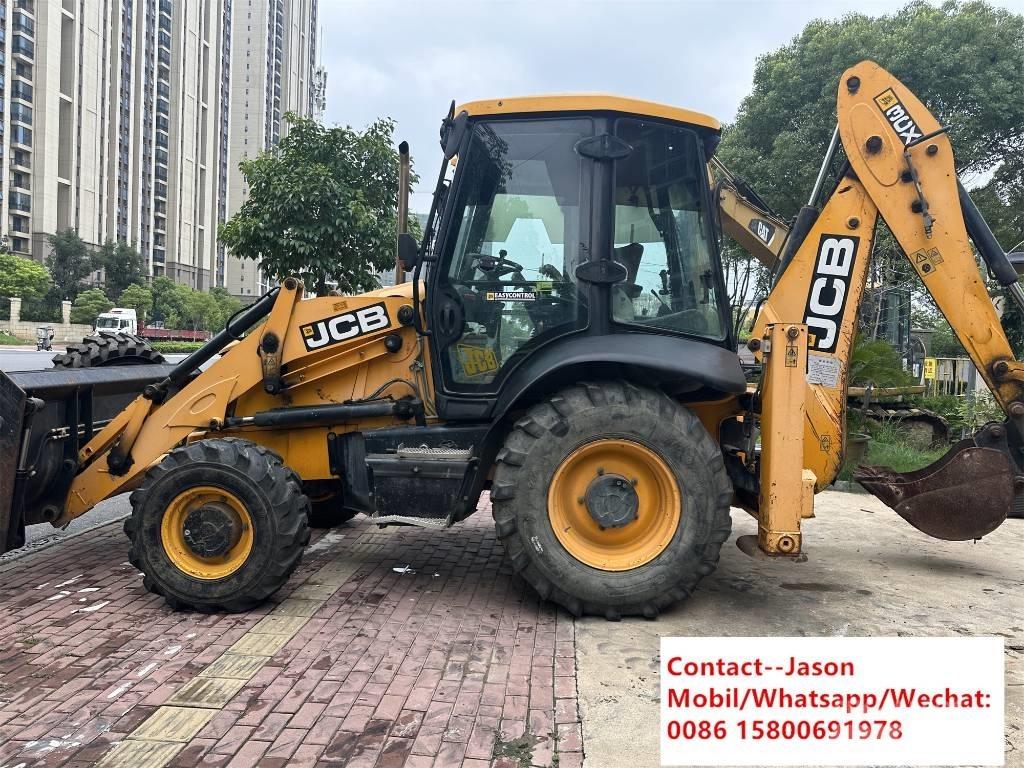 JCB 3 CX 4 T Kaivurikuormaajat
