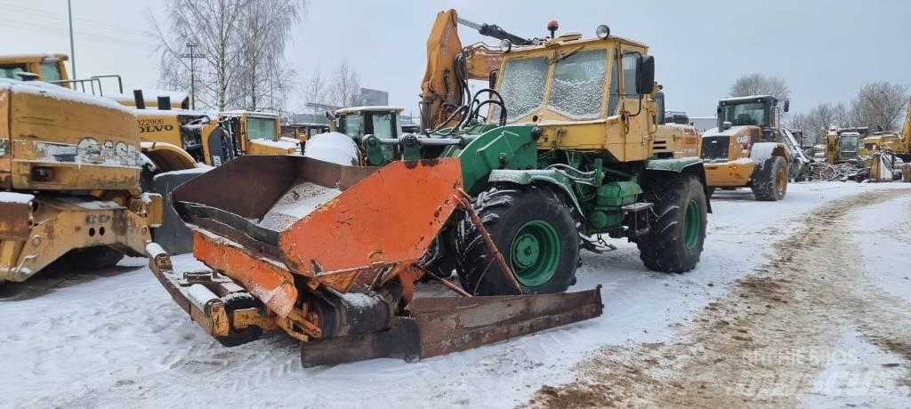  T-150 150 Pienet kuormainlaitteet