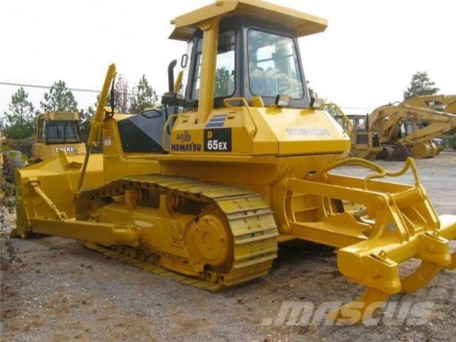 Komatsu D 65 EX Telaketjupuskutraktorit
