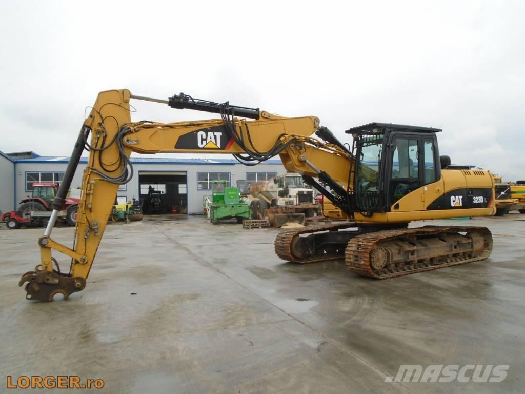 CAT 323 D Telakaivukoneet