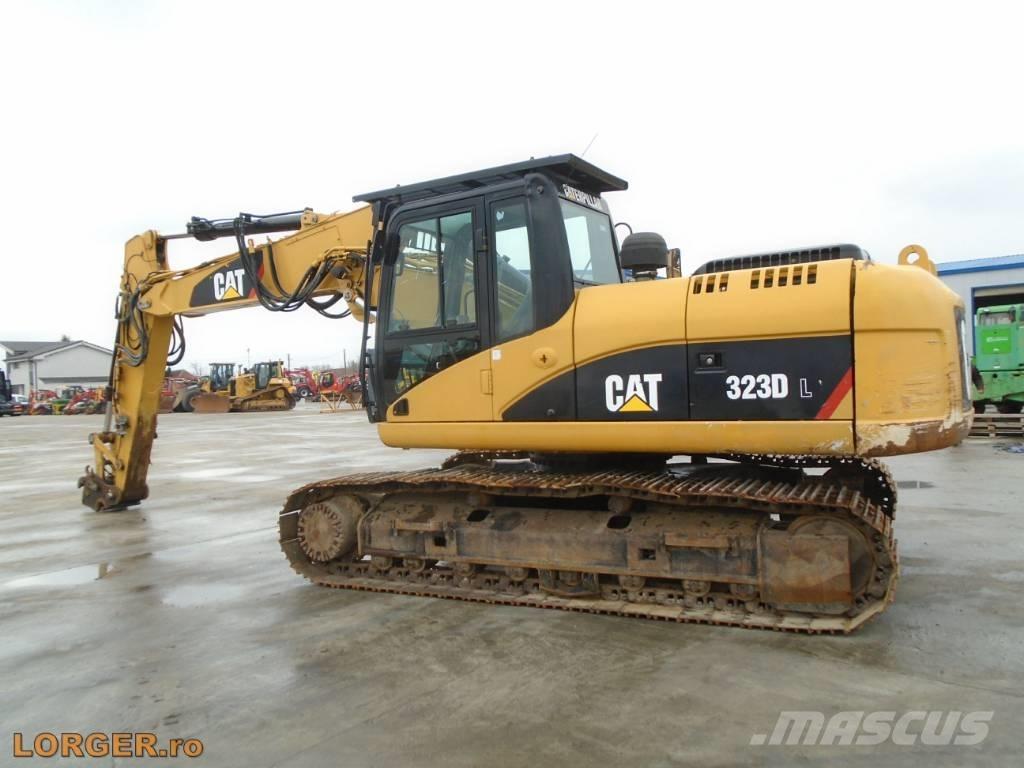 CAT 323 D Telakaivukoneet
