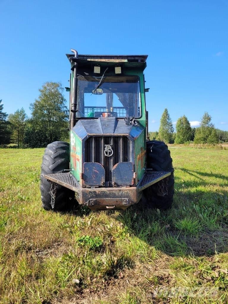 Lokomo 909 Kuormatraktorit