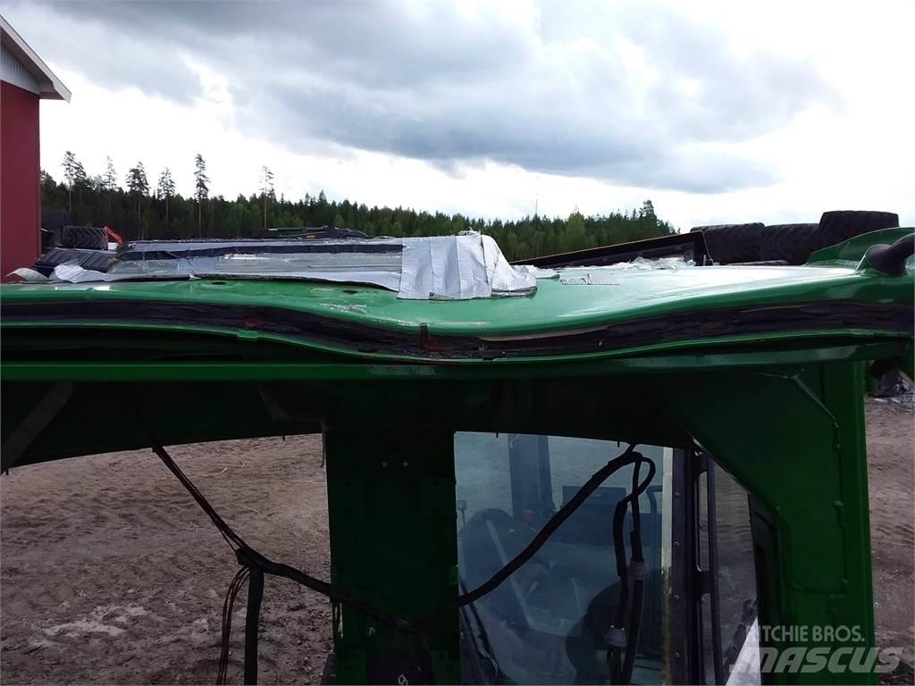 John Deere E/G Ohjaamo ja sisusta