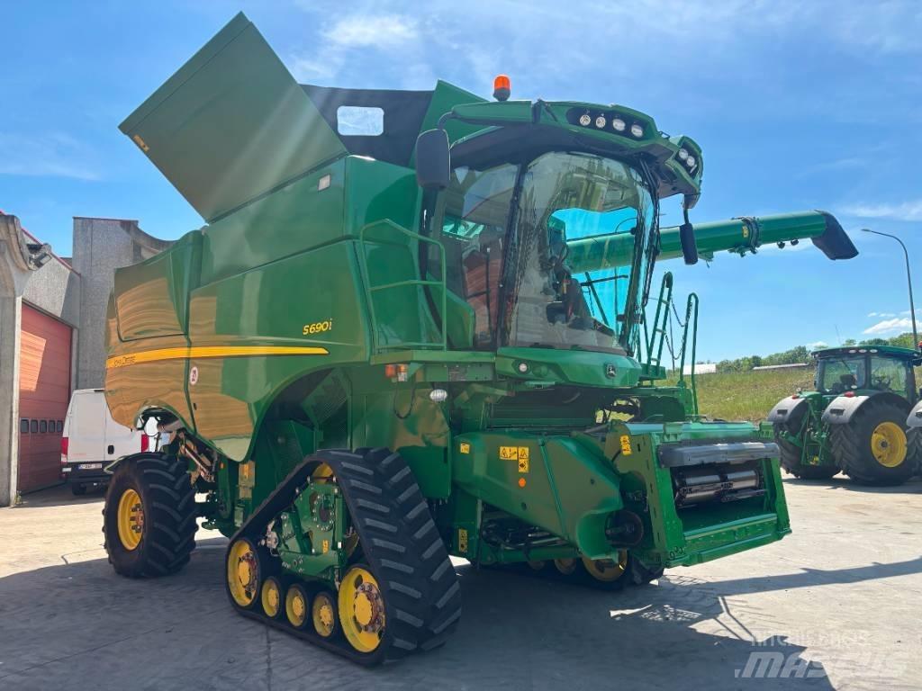 John Deere S 690 i Leikkuupuimurit
