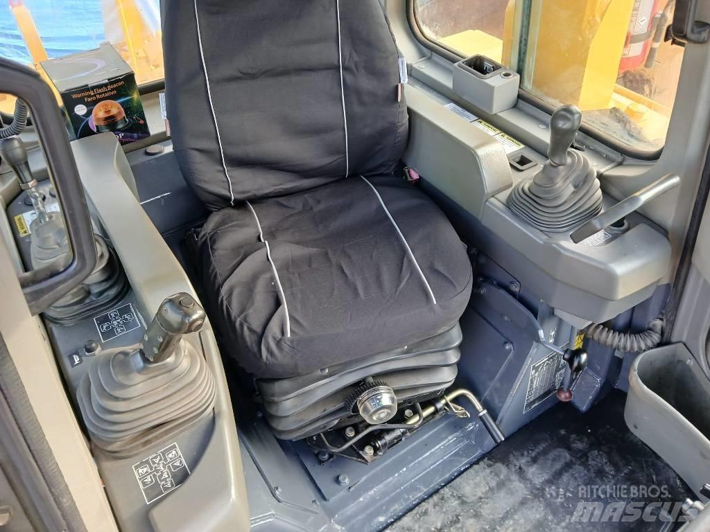 Komatsu D375AX Telaketjupuskutraktorit