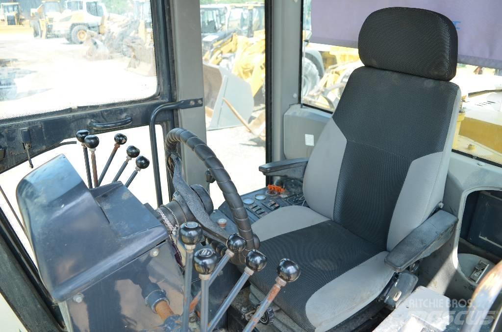 LiuGong CLG 418 Tiehöylät
