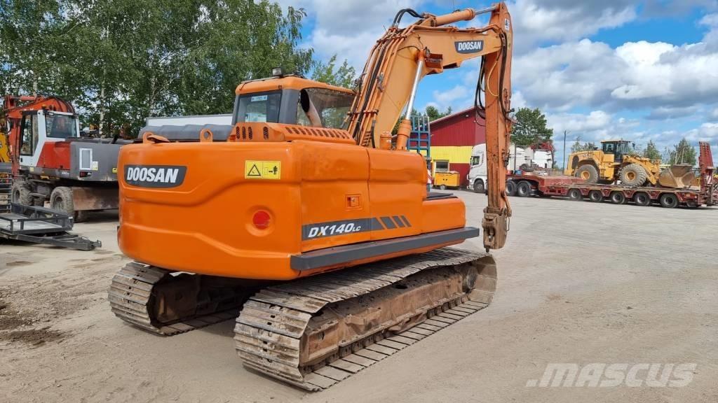Doosan DX 140 LC-3 Telakaivukoneet
