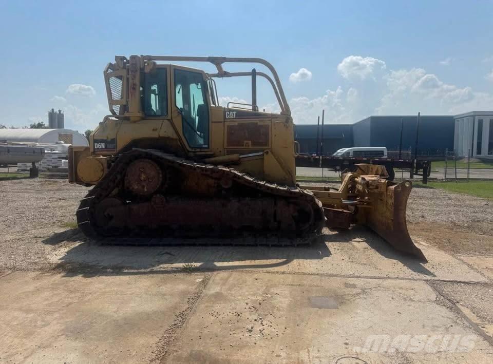 CAT D 6 N Telaketjupuskutraktorit