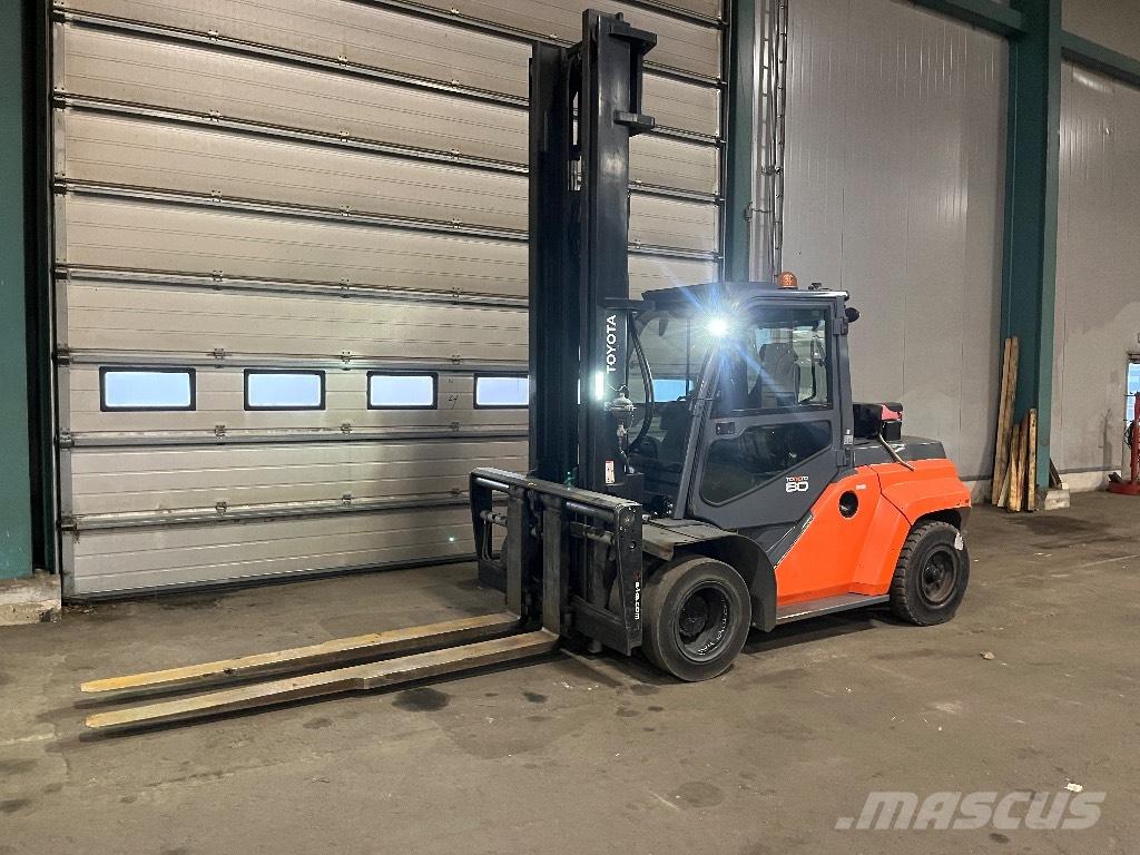 Toyota 40-8 FD 80 N Dieseltrukit