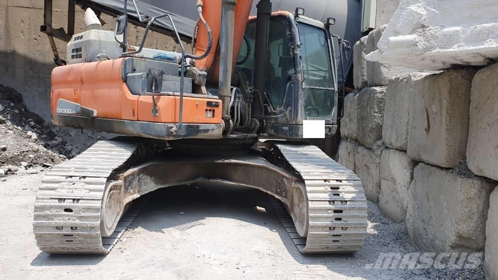 Doosan DX 300 LC-5 Telakaivukoneet