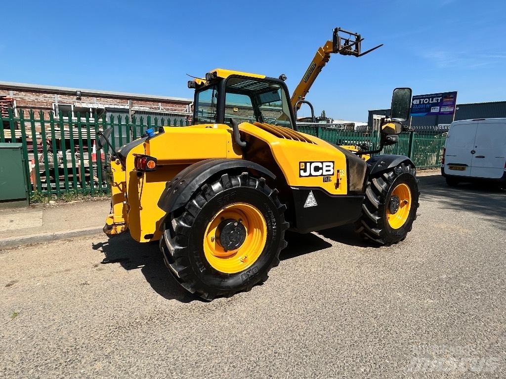 JCB 526-56 Agri Maatalouskurottajat