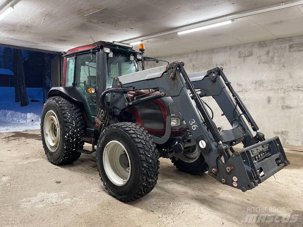 Valtra A 93 Traktorit