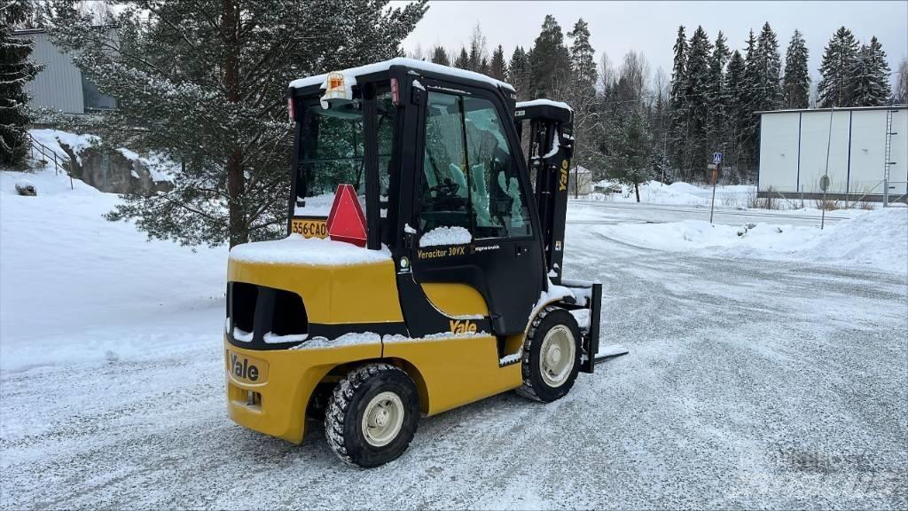 Yale GDP 30 VX Dieseltrukit