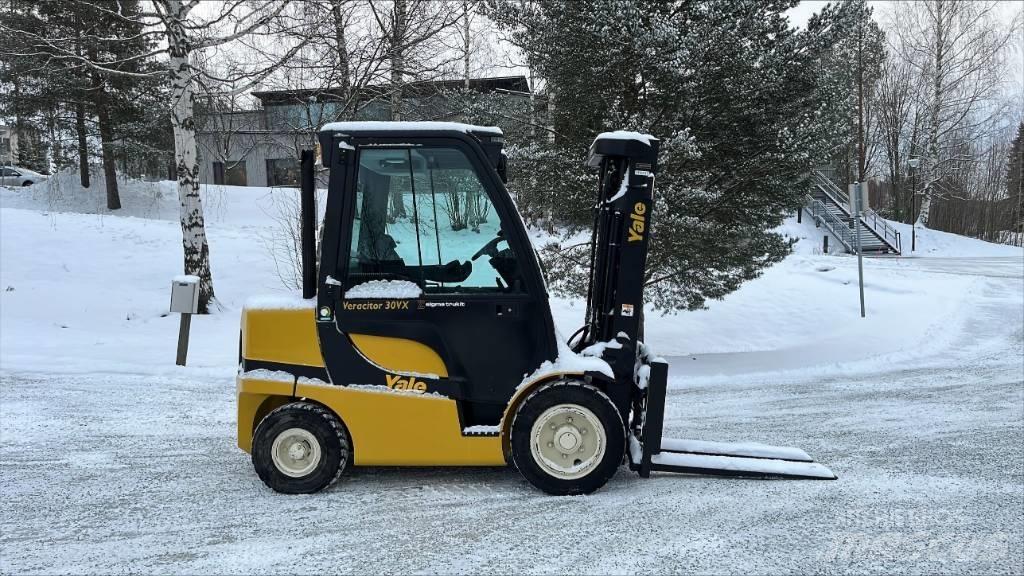 Yale GDP 30 VX Dieseltrukit