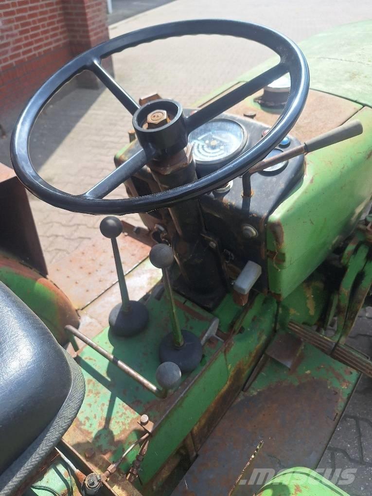 John Deere 1020 Traktorit