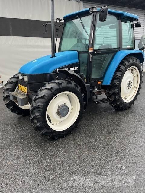 New Holland 5635 Traktorit