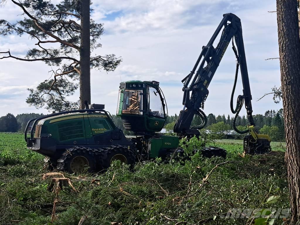 John Deere 1170G Harvesterit
