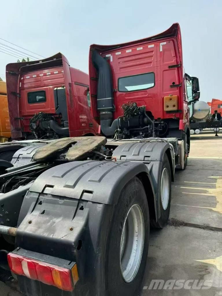 Sinotruk T7H Vetopöytäautot