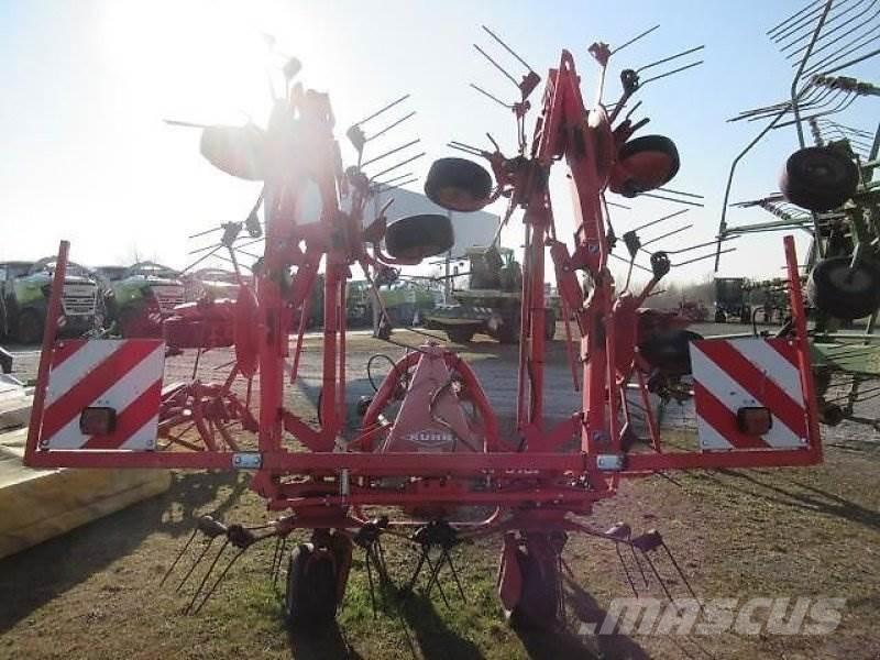 Kuhn GF8702 Pöyhimet ja haravat