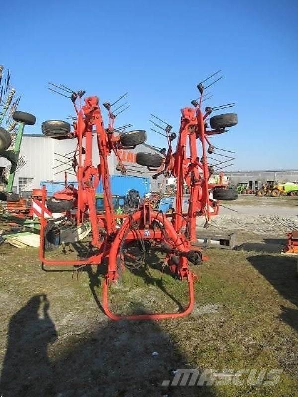 Kuhn GF8702 Pöyhimet ja haravat