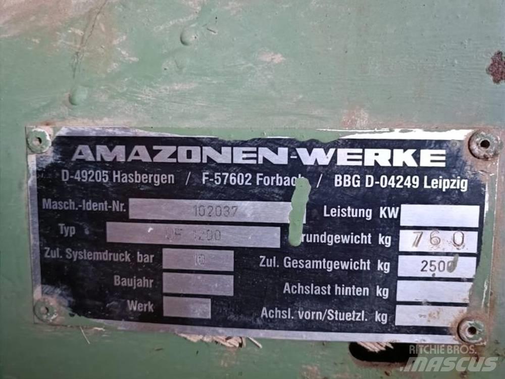 Amazone UF 1200 Nostolaite ruiskut