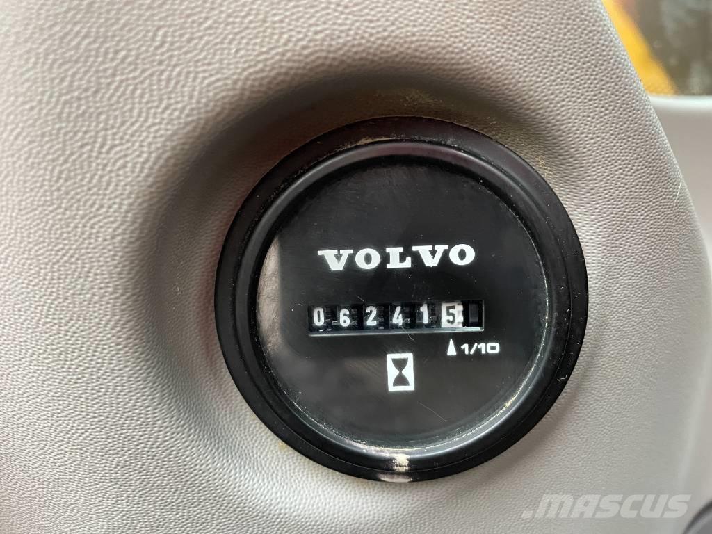 Volvo ECR 235 Telakaivukoneet