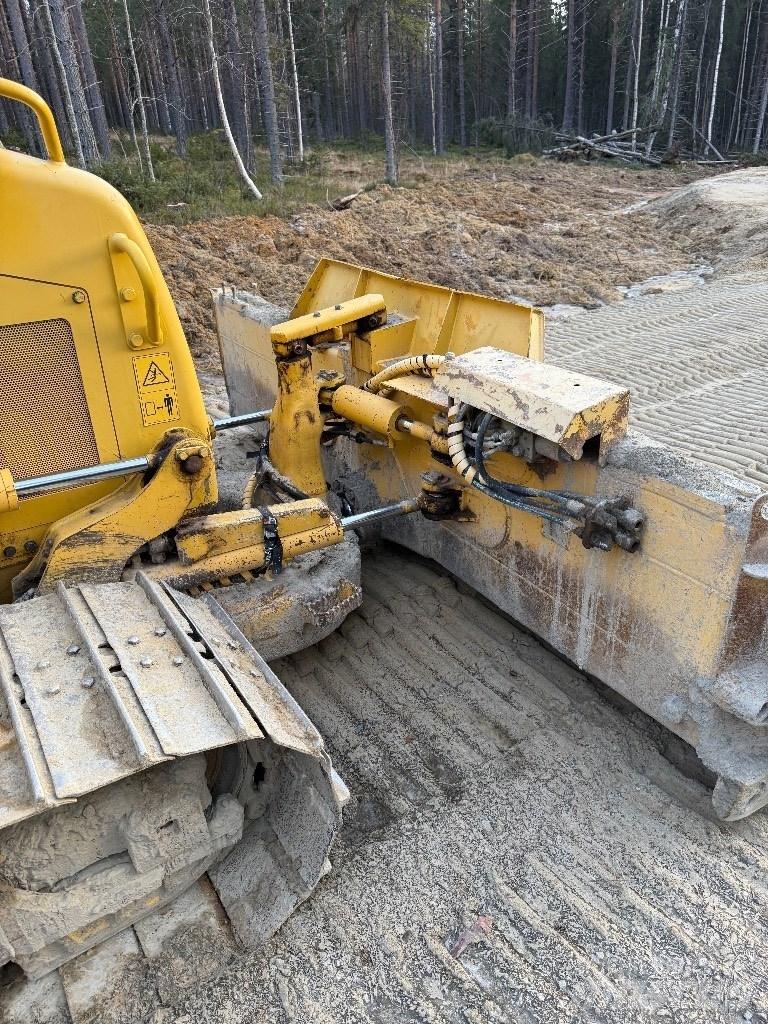 Komatsu D 37 PX-23 Telaketjupuskutraktorit