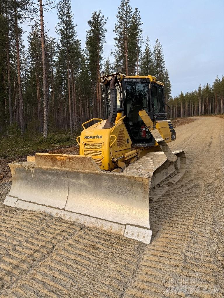 Komatsu D 37 PX-23 Telaketjupuskutraktorit