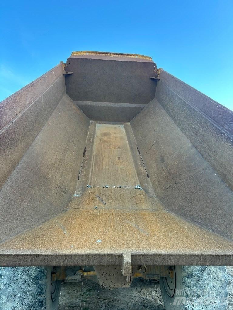 Volvo A 25 E Dumpperit
