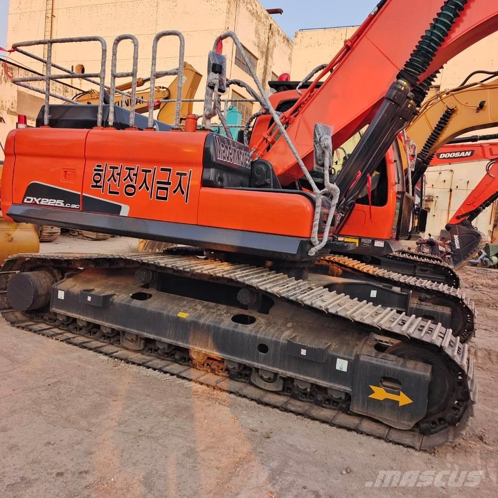 Doosan DX 300LC-9C Telakaivukoneet