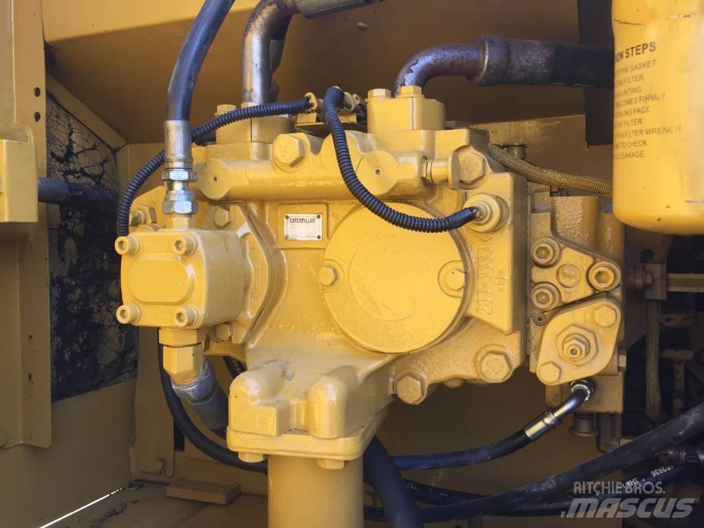 CAT 320 D Telakaivukoneet