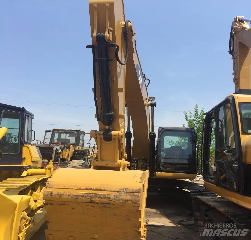CAT 320 D Telakaivukoneet