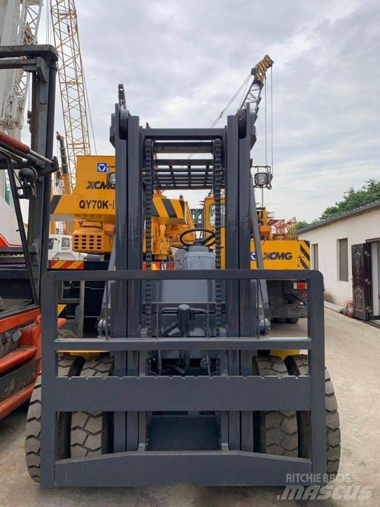 Komatsu 8 Ton Dieseltrukit