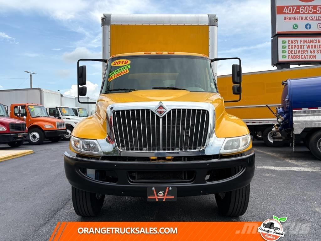International 4300 Umpikorikuorma-autot