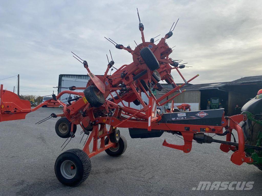 Kuhn GF8712T Pöyhimet ja haravat