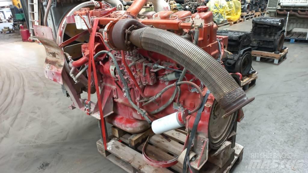 Volvo TD121G Moottorit