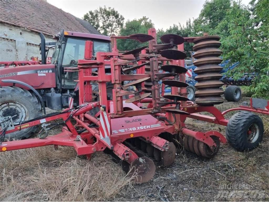 Horsch Joker 5RT Kiekkomultaimet ja lautasäkeet