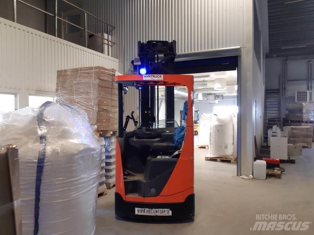 BT RRE200E Työntömastotrukit
