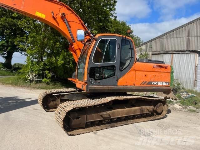 Doosan DX 225 LC Telakaivukoneet