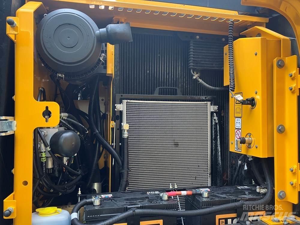 JCB JS145W Pyöräkaivukoneet