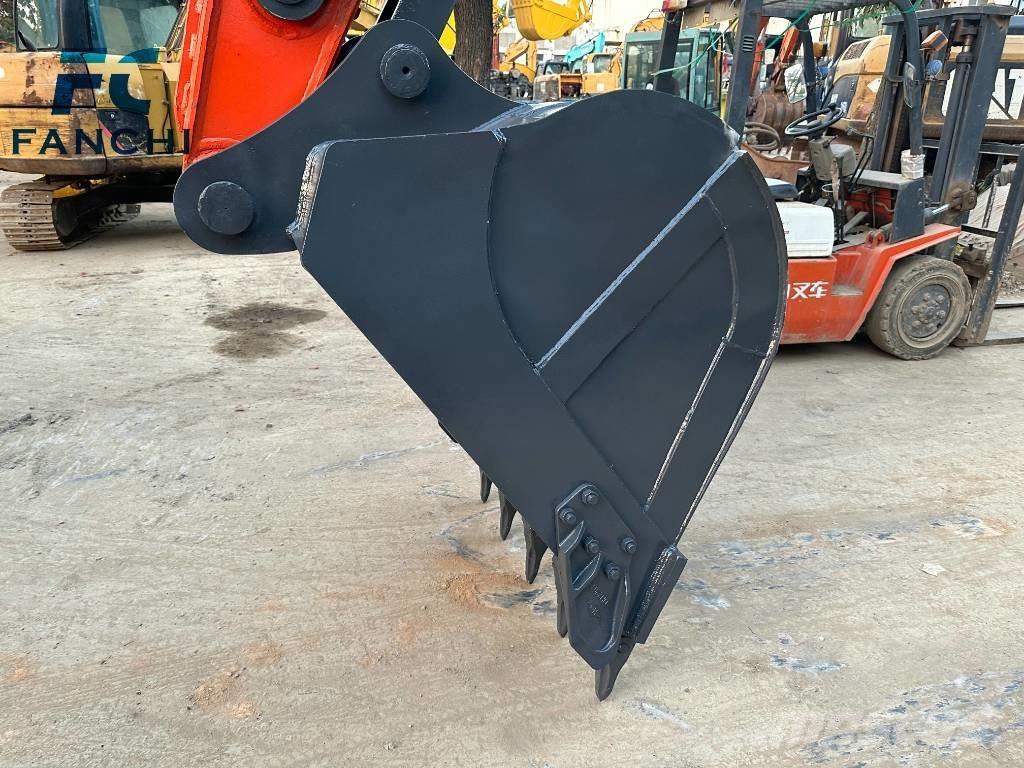 Doosan DX 225 LC Telakaivukoneet