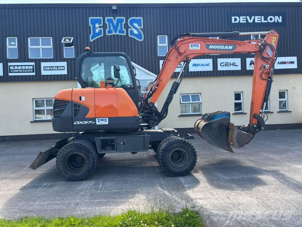 Doosan DX 57 W-5 Pyöräkaivukoneet